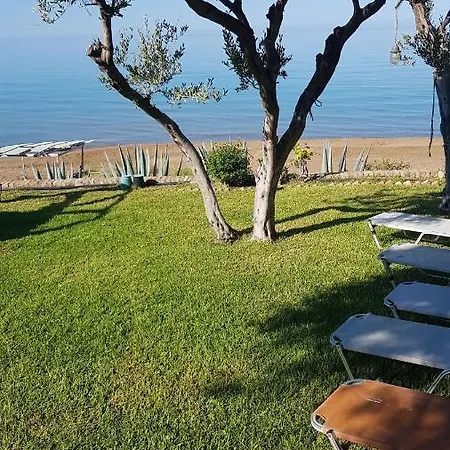 Beachfront Aa1g * غليفادا