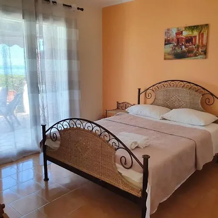 Beachfront Aa1g