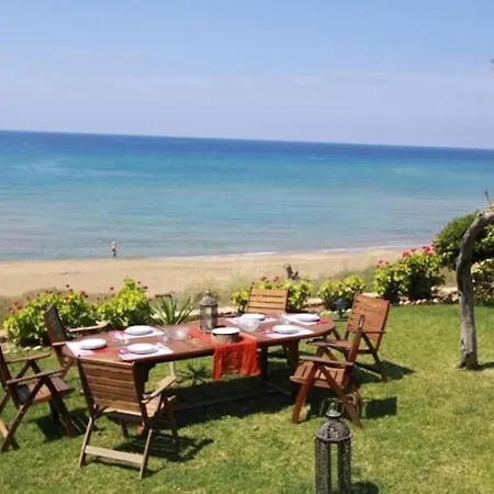 بيت للعطل Beachfront Aa1g غليفادا