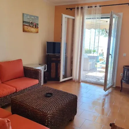 Beachfront Aa1g غليفادا
