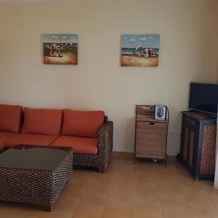 Beachfront Aa1g بيت للعطل غليفادا
